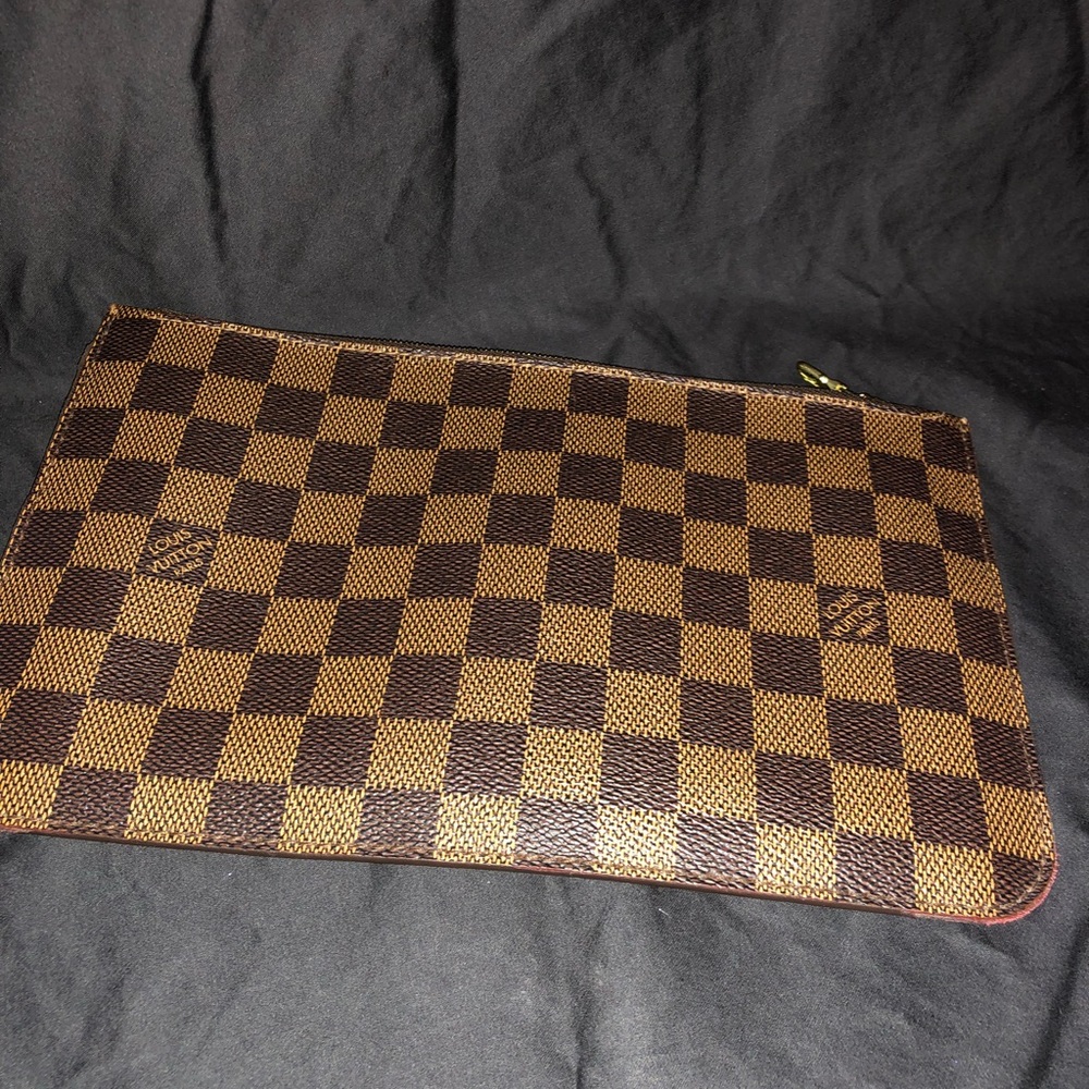 Louis Vuitton Neverfull Clutch